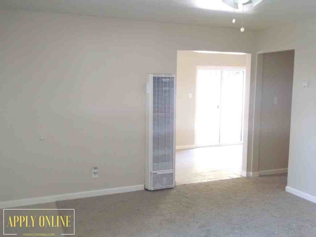 4377 Twain Dr - Photo 3 of 10