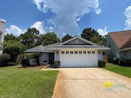 featured image of 451 Forest Glen Pl