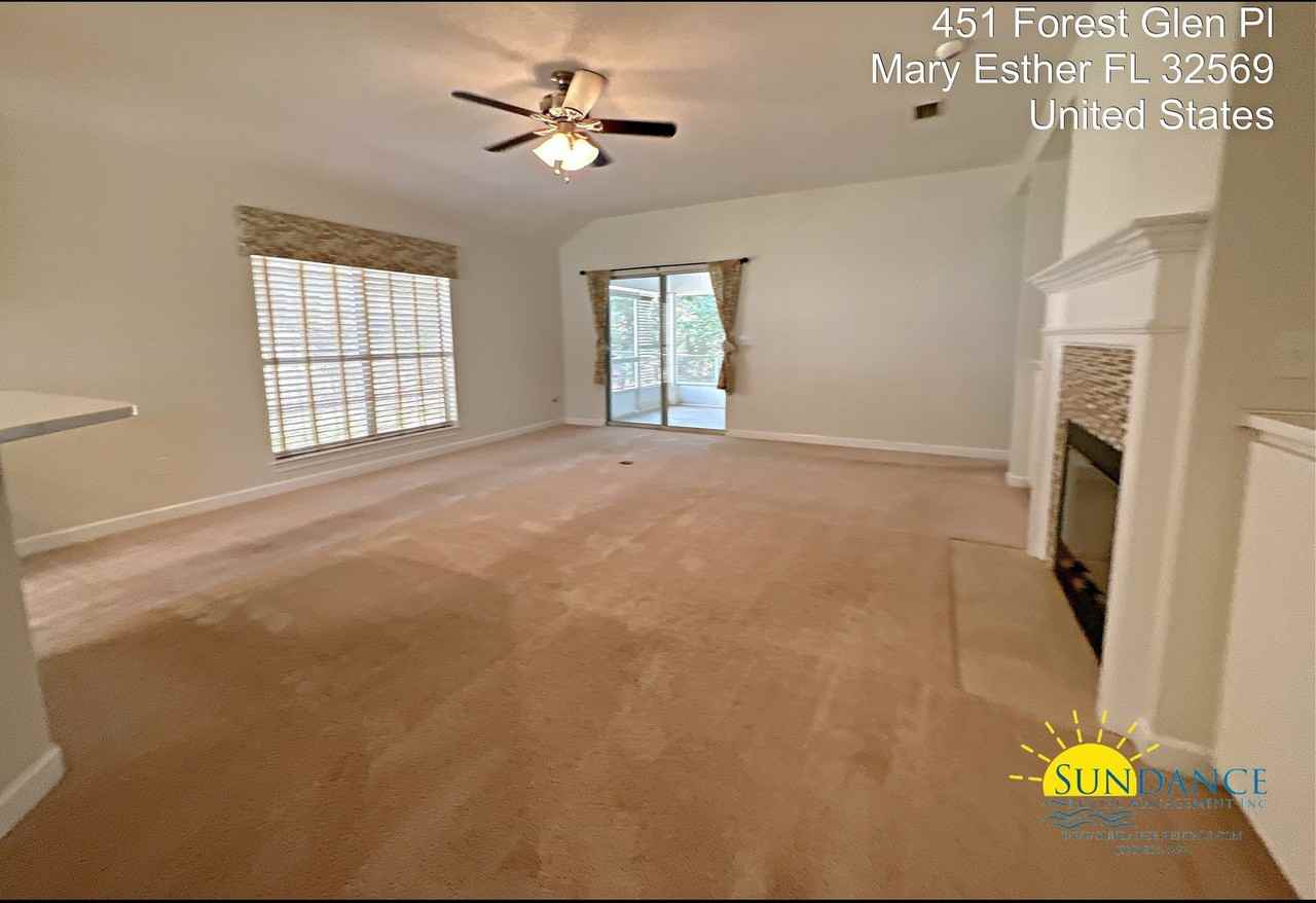451 Forest Glen Pl - Photo 4 of 29