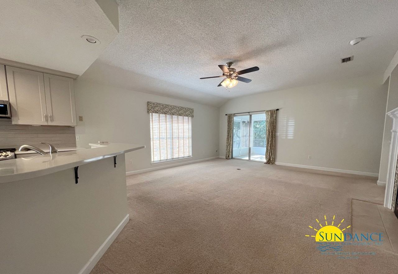 451 Forest Glen Pl - Photo 5 of 29