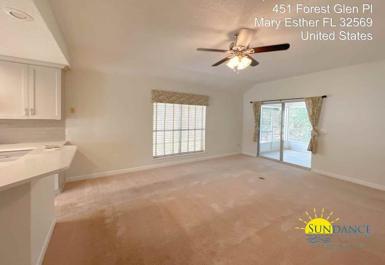 451 Forest Glen Pl - Photo 6 of 29