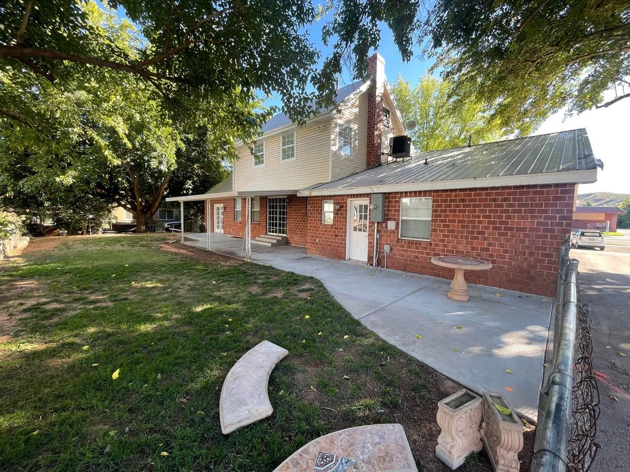 2720 Santa Clara Dr - Photo 3 of 24