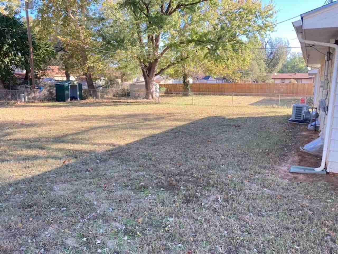 434 W 5th St - Photo 3 of 18