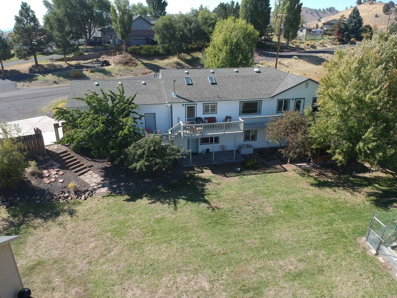 1839 Melanie Ct - Photo 3 of 31