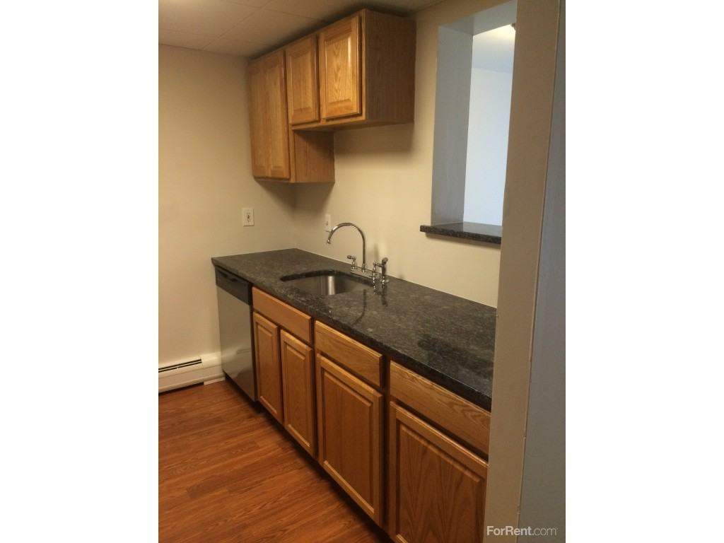 Shorewood Apartments - Photo 3 of 19