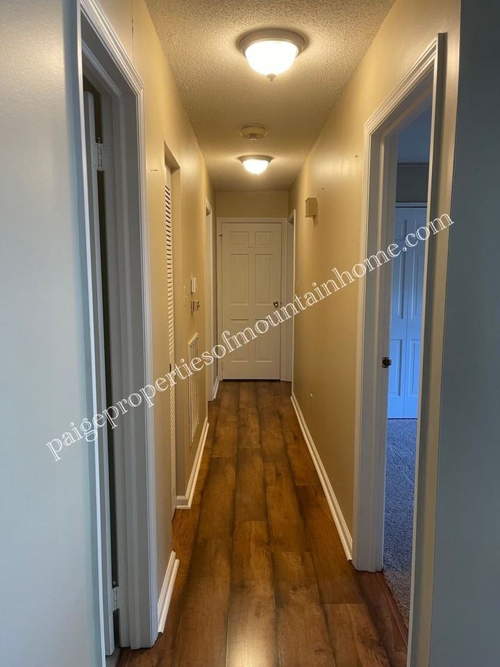 1724 Katherine Dr - Photo 3 of 14