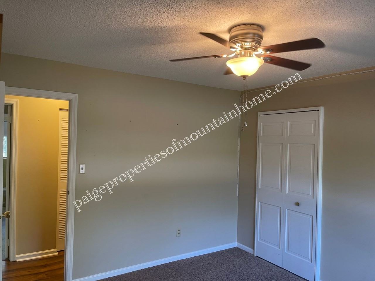 1724 Katherine Dr - Photo 5 of 14