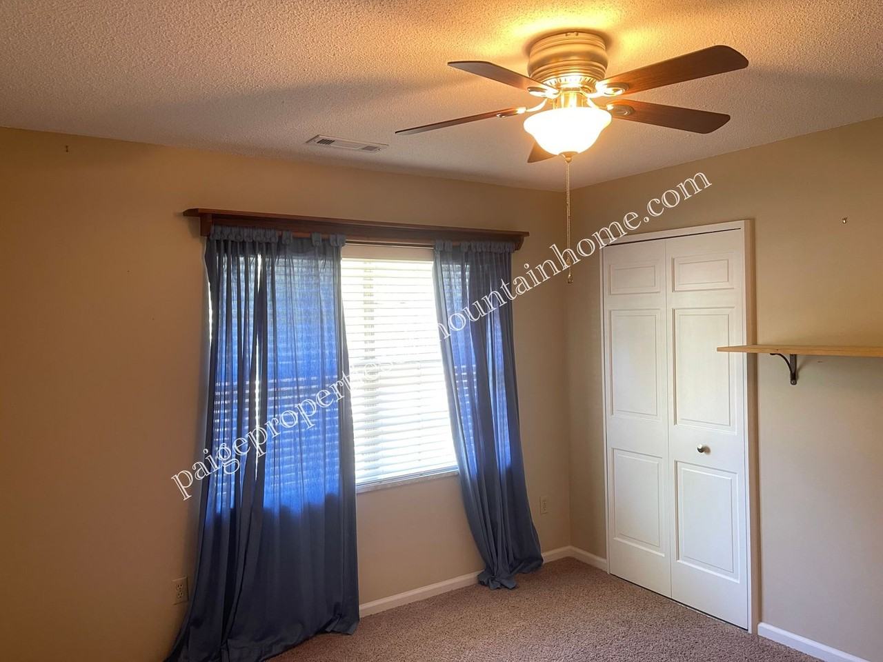 1724 Katherine Dr - Photo 6 of 14