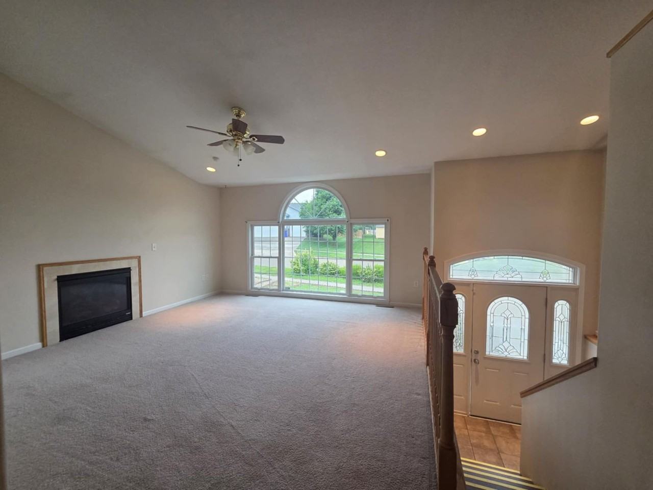 601 Tall Grass Dr - Photo 4 of 35