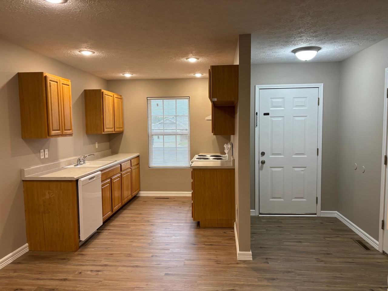 4313 N Morgan Ct - Photo 3 of 26
