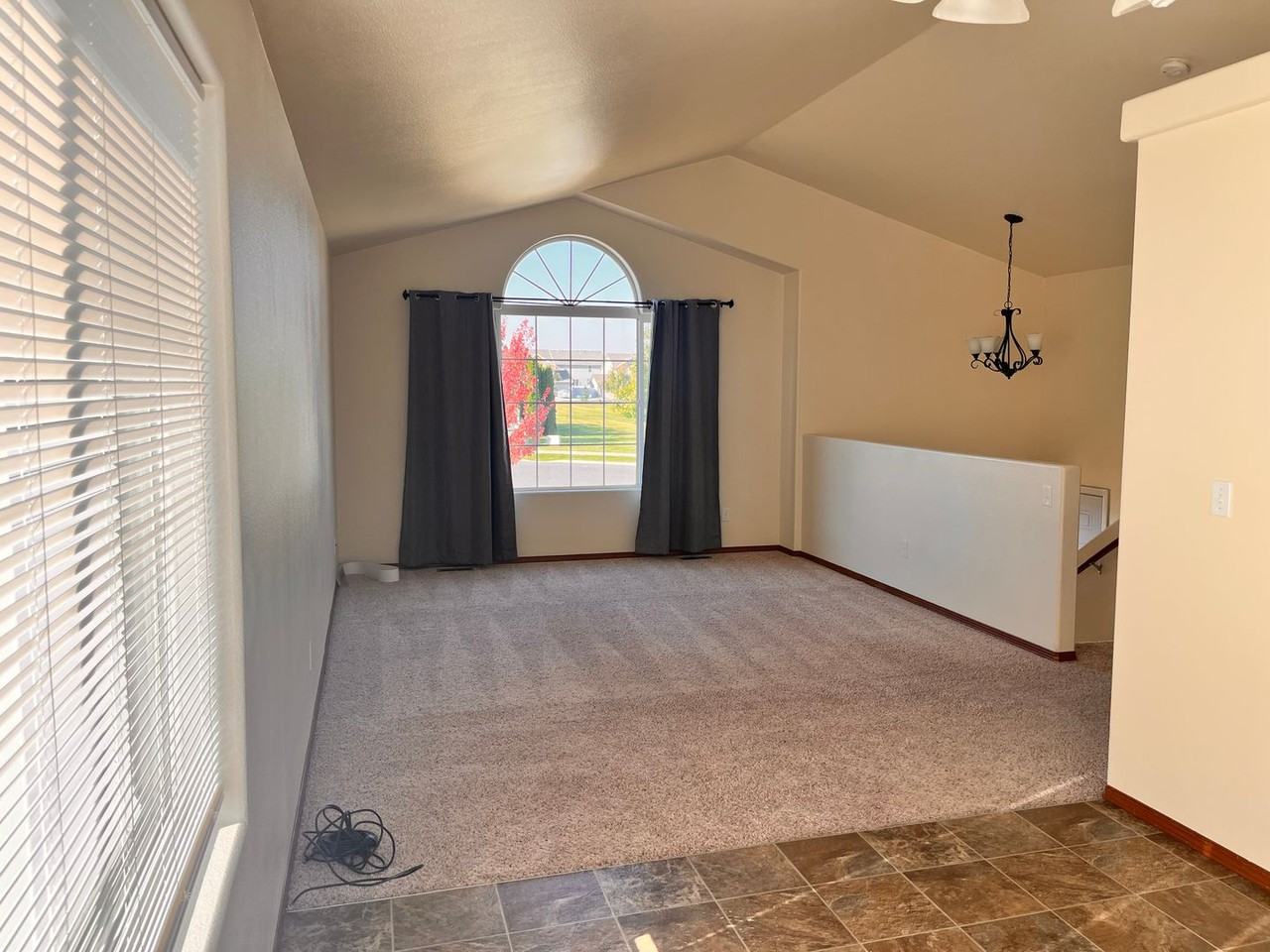 507 S Lawson St - Photo 3 of 16