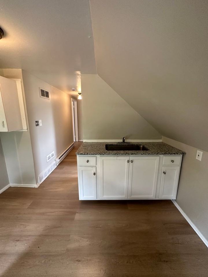 1185 E 123rd St #3 - Photo 2 of 7