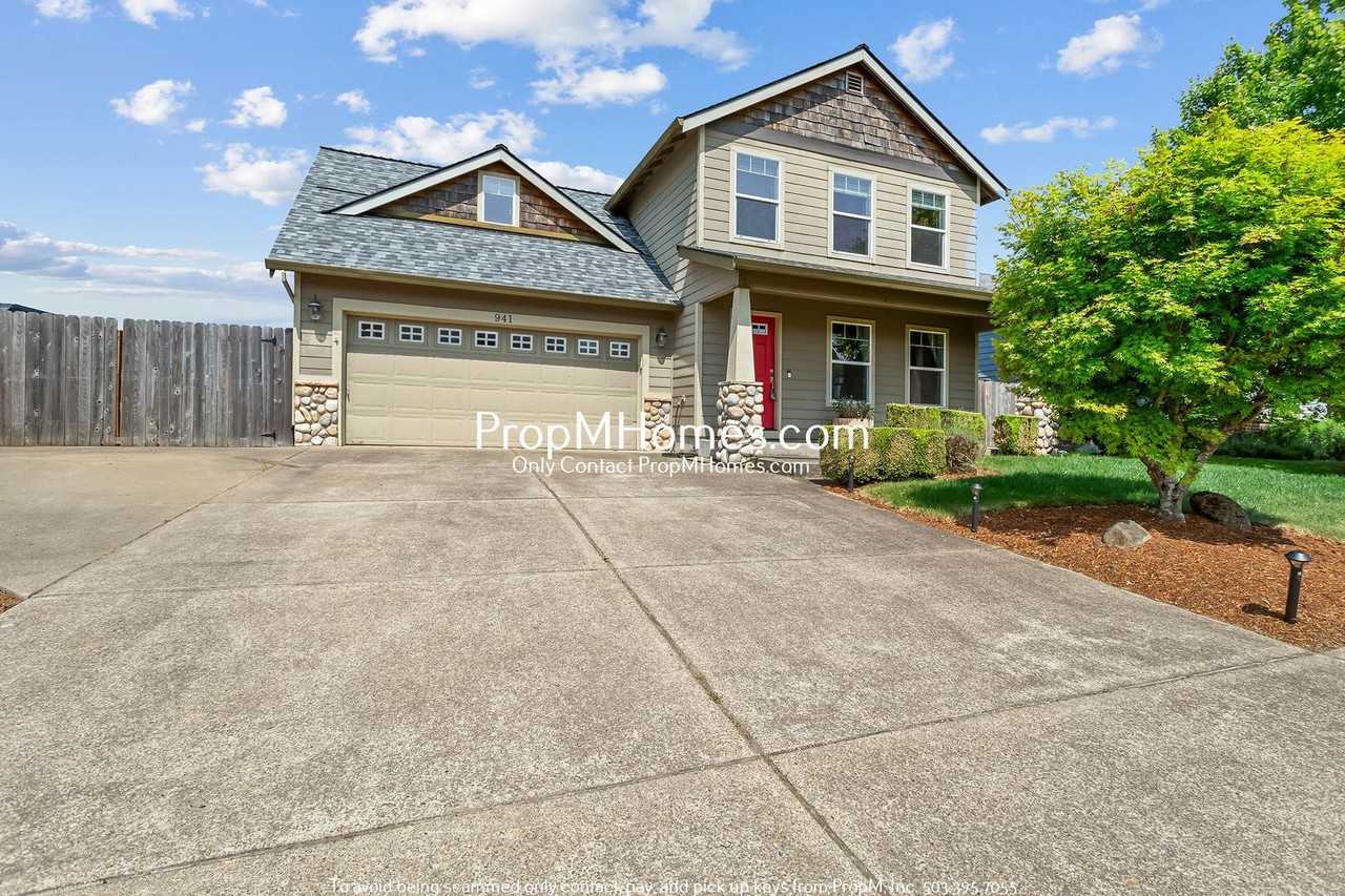 941 Coho St - Photo 2 of 28