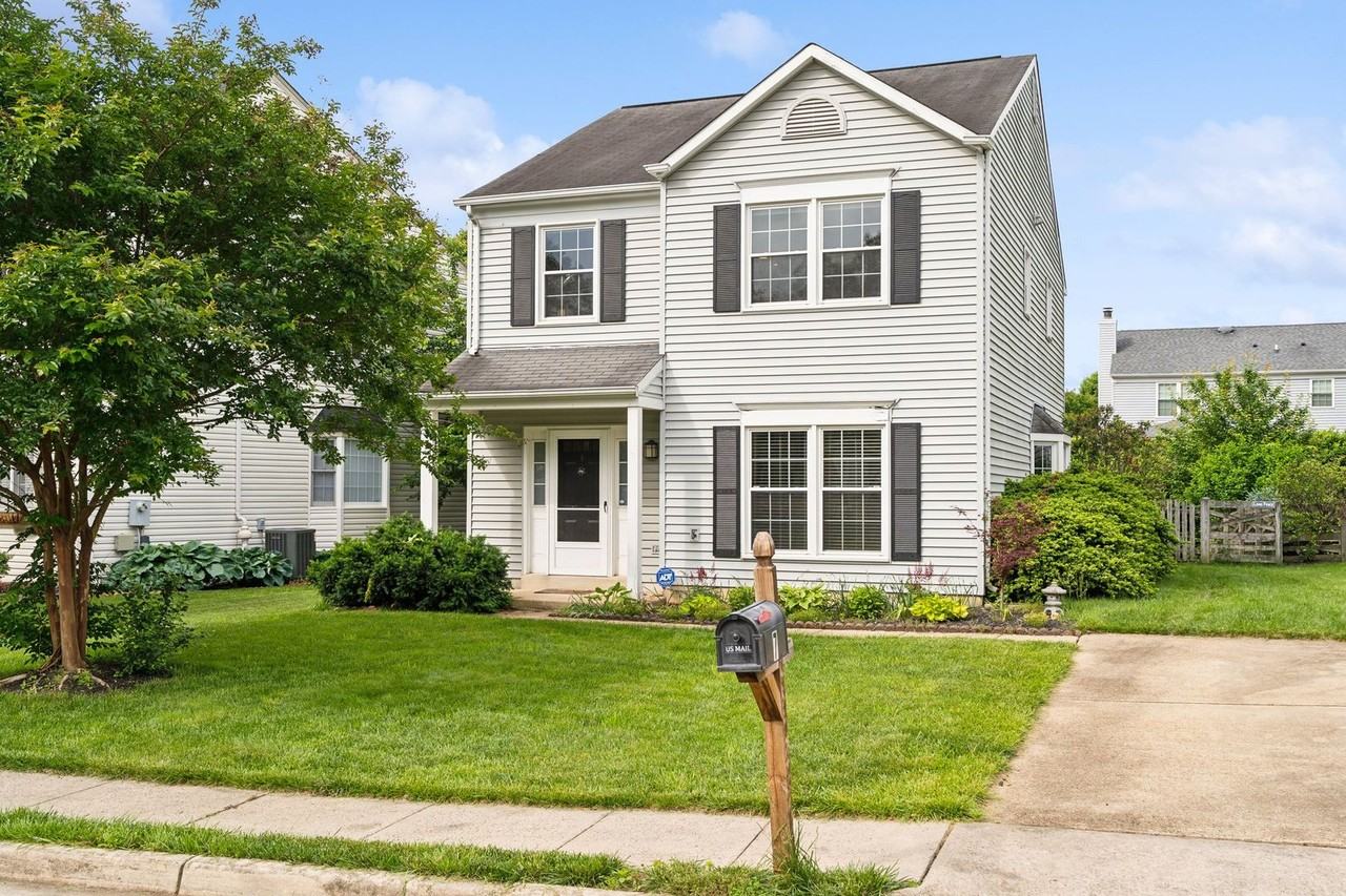 7 Mccarty Ct - Photo 2 of 36