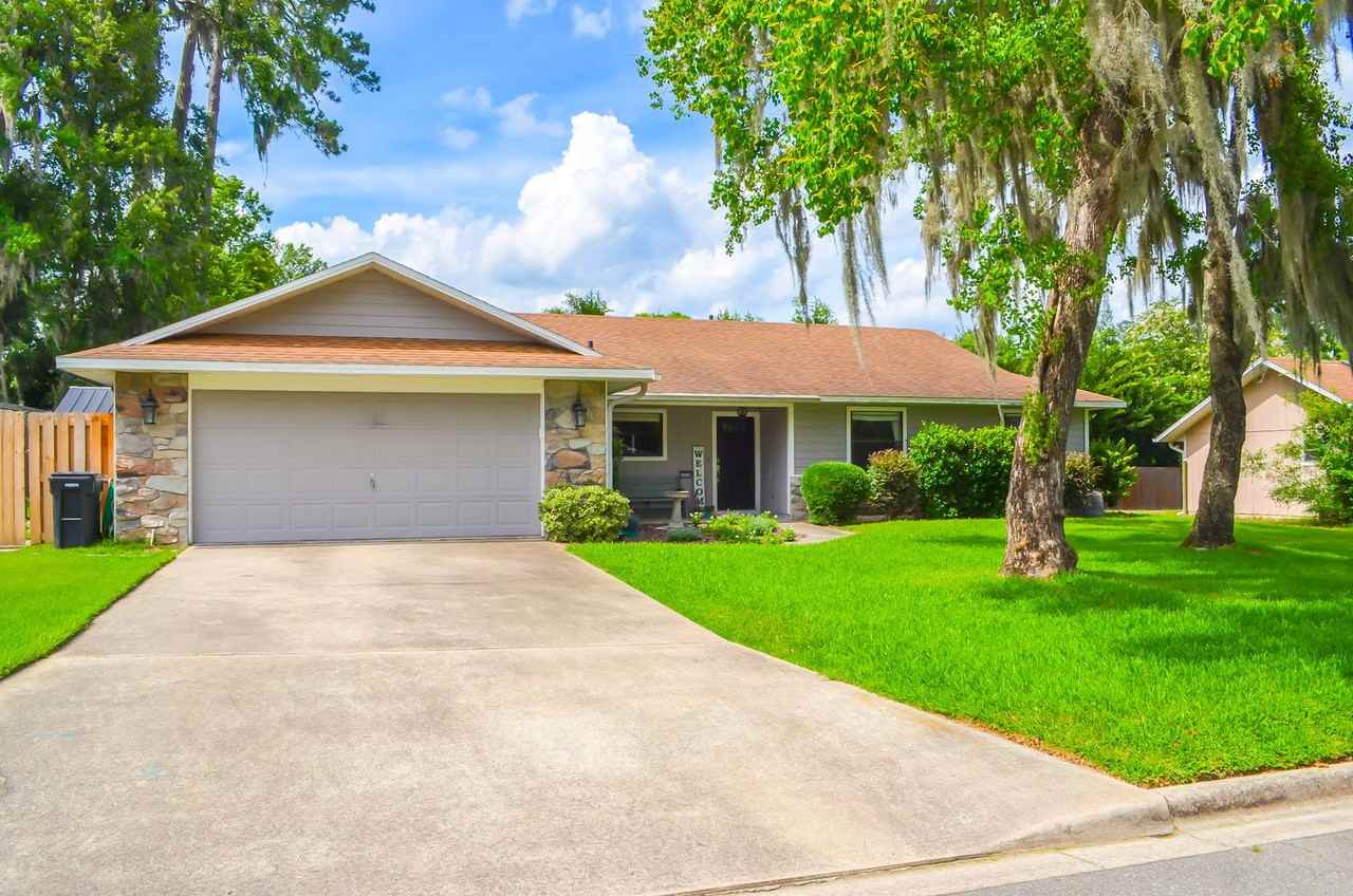 10930 Nw 35th Pl - Photo 2 of 24
