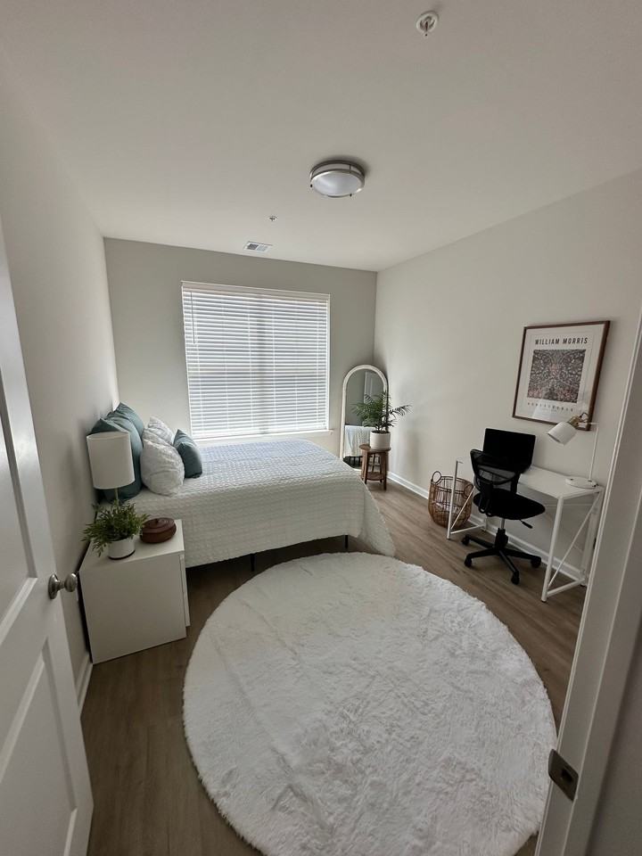 Easton Avenue Apartments - Photo 3 of 15