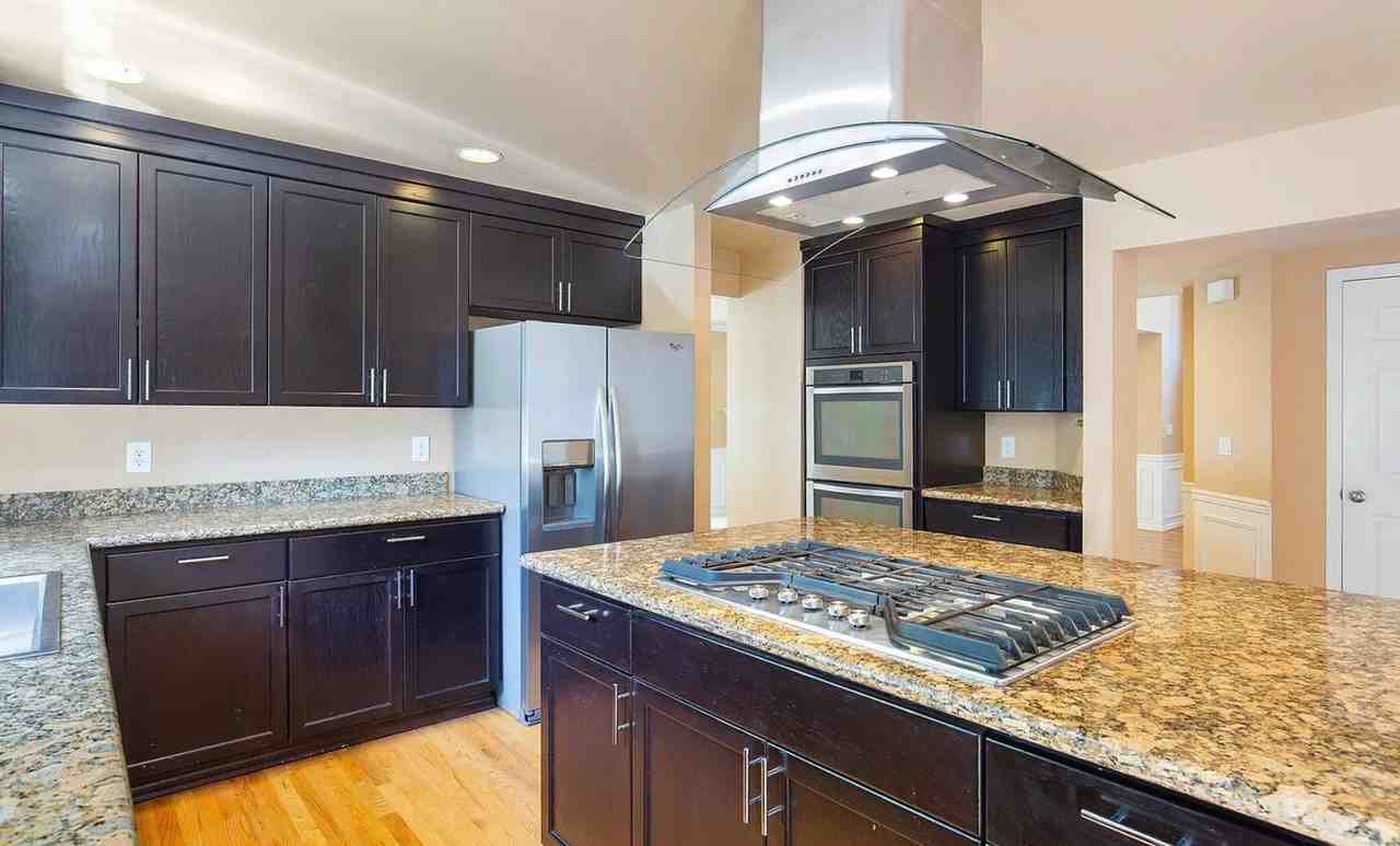 16759 Southeast 48th Place - Photo 4 of 24