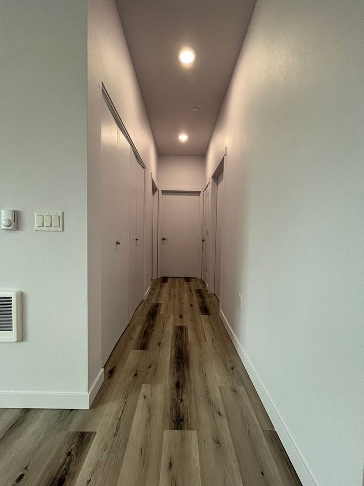 Beautiful 1, 2 and 3 bedroom homes available near Clark College! - Photo 4 of 28