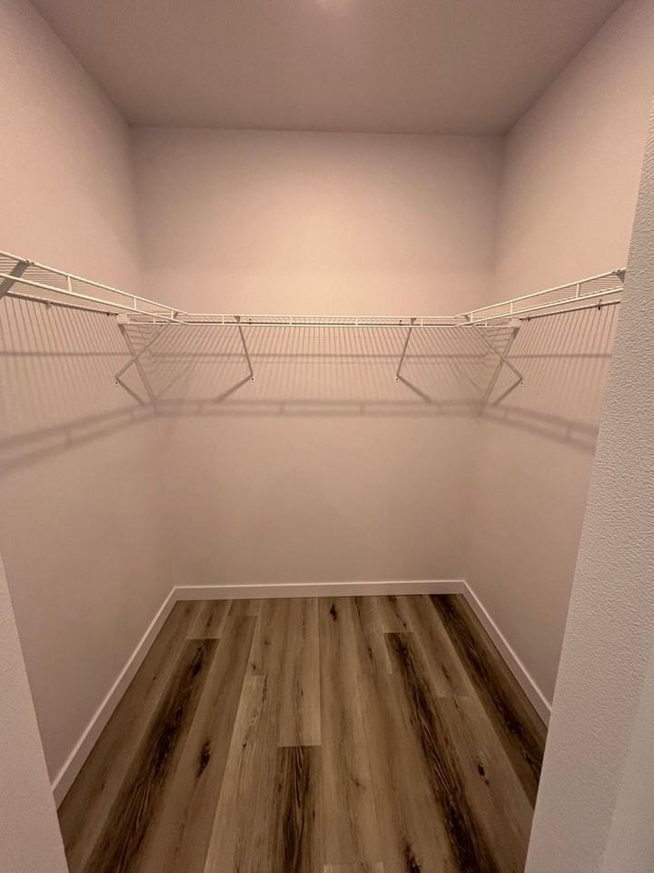 Beautiful 1, 2 and 3 bedroom homes available near Clark College! - Photo 6 of 28