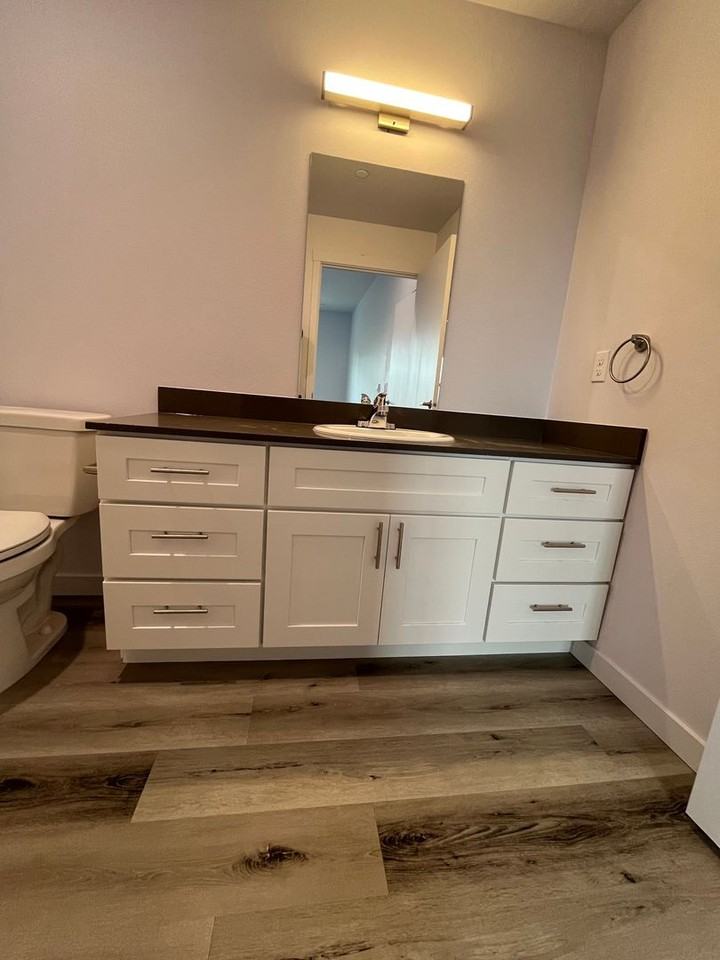 Beautiful 1, 2 and 3 bedroom homes available near Clark College! - Photo 7 of 28