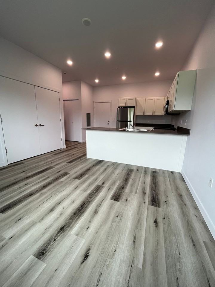 Beautiful 1, 2 and 3 bedroom homes available near Clark College! - Photo 4 of 34