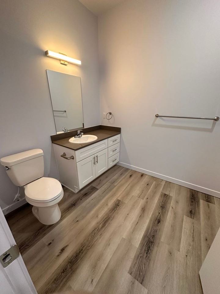 Beautiful 1, 2 and 3 bedroom homes available near Clark College! - Photo 7 of 27