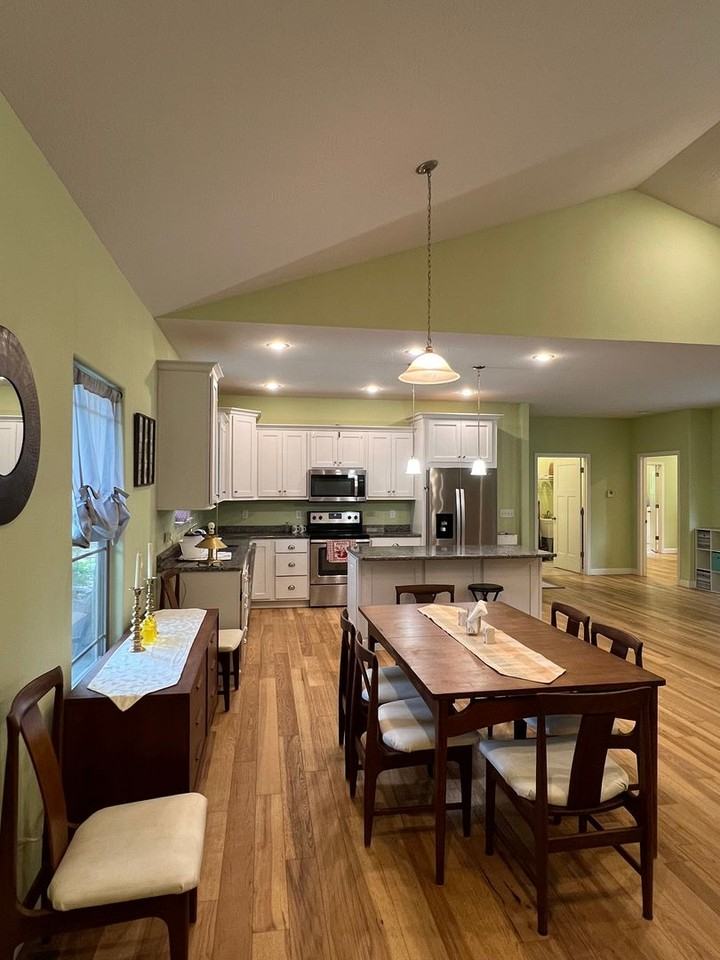 903 Oxford Dr - Photo 4 of 18