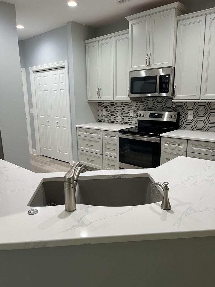 7705 Marymount Dr - Photo 3 of 45