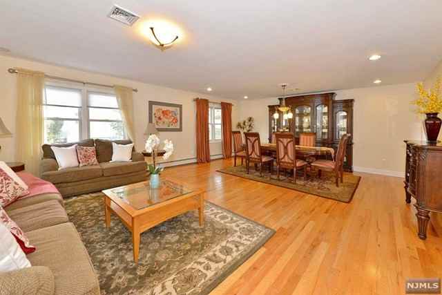 243 Ballentine Dr - Photo 3 of 22