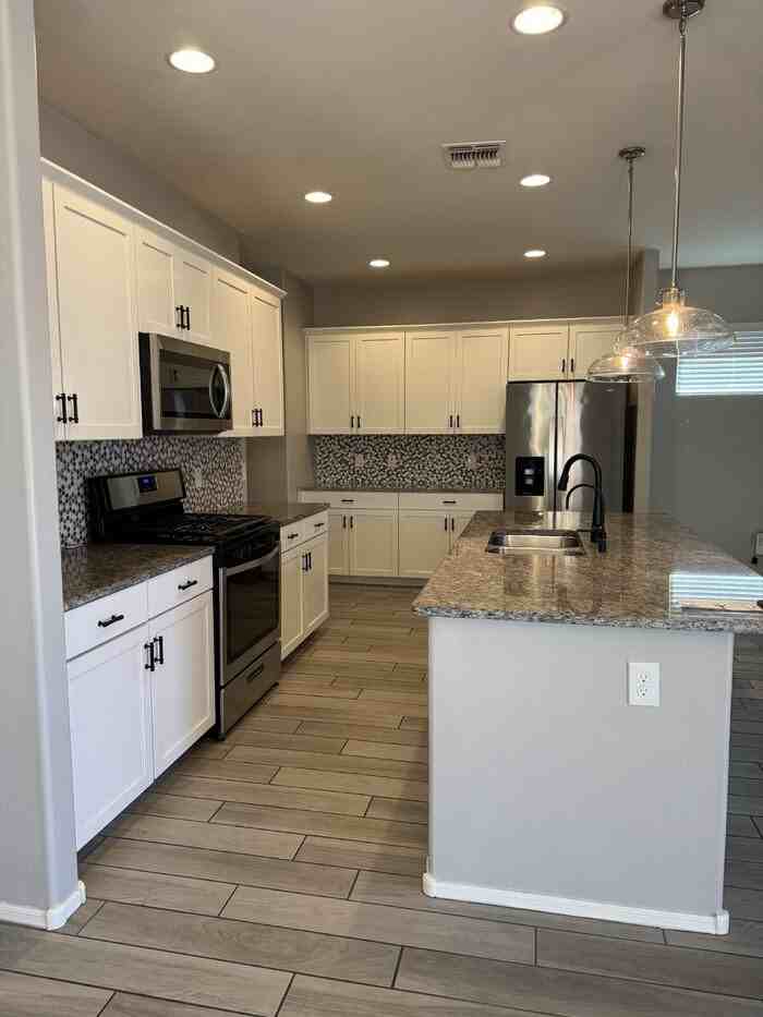 918 E Prairie Field Ln - Photo 3 of 15