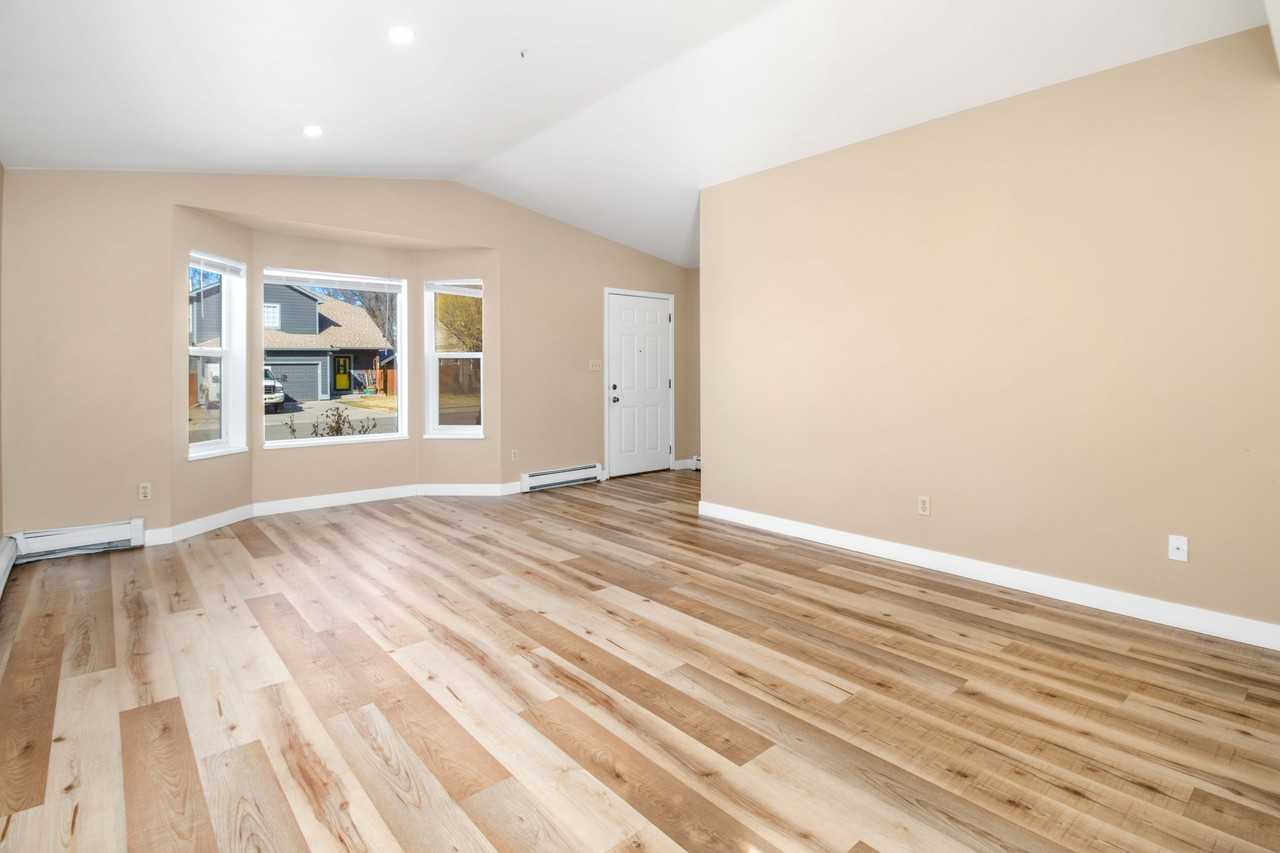 272 Birch Ct #NA - Photo 3 of 6