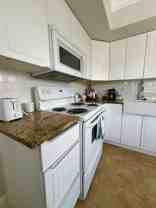 2756 Ne 32nd St #4 - Photo 1 of 1