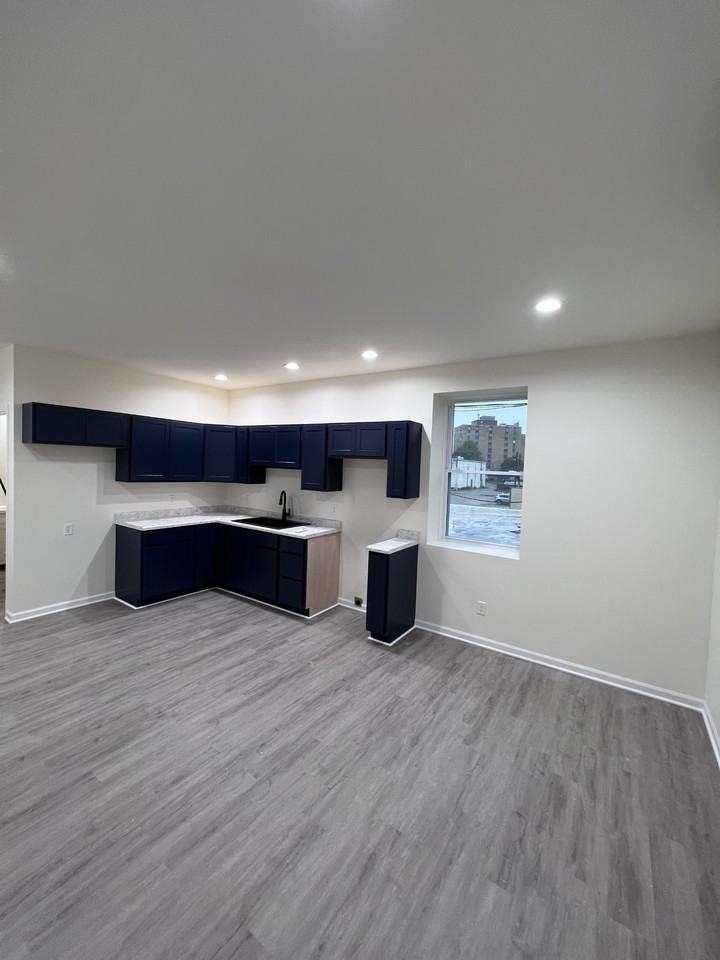 849 1st St #C - Photo 2 of 14