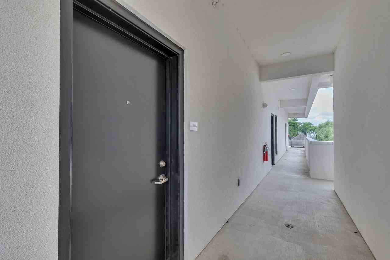 Clay Street Commons - Photo 7 of 8