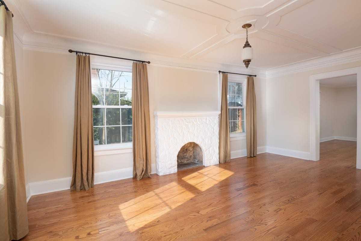 1225 Landon Ave - Photo 2 of 11