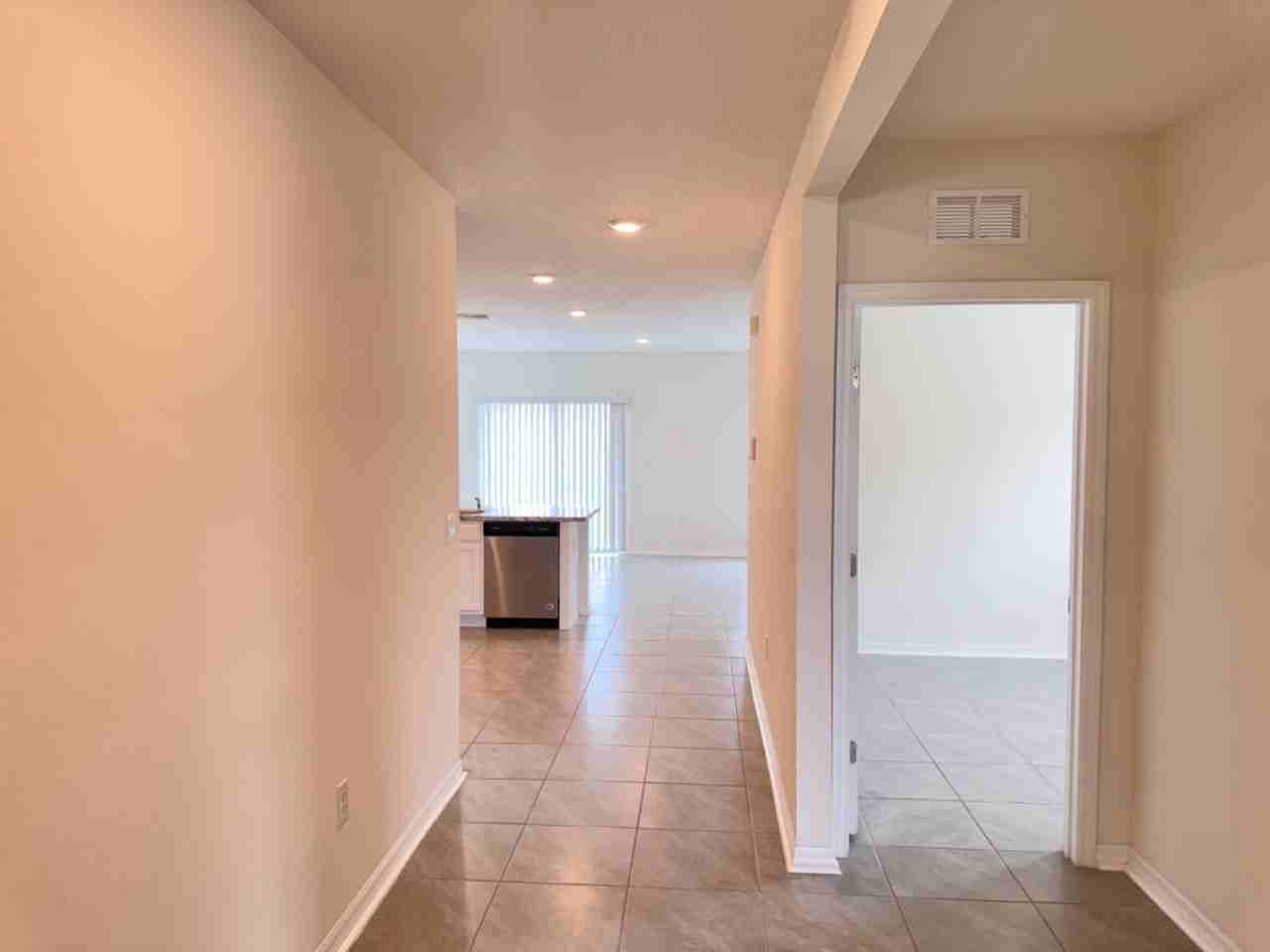 325 Meadowbrook Blvd - Photo 3 of 11