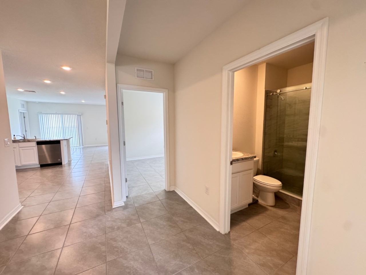 325 Meadowbrook Blvd - Photo 4 of 11