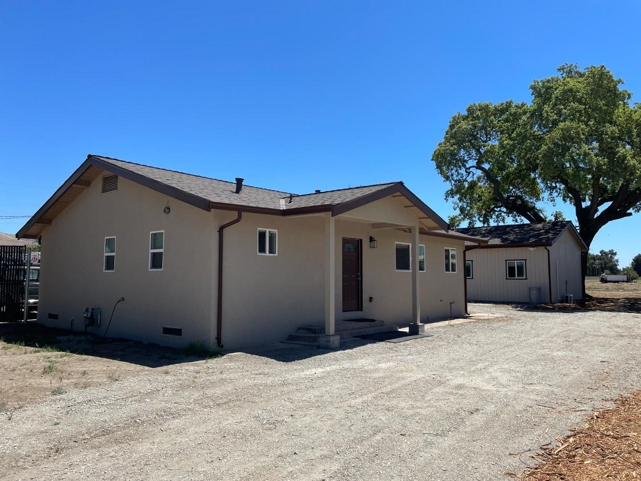 230 Miramonte Ave - Photo 2 of 13