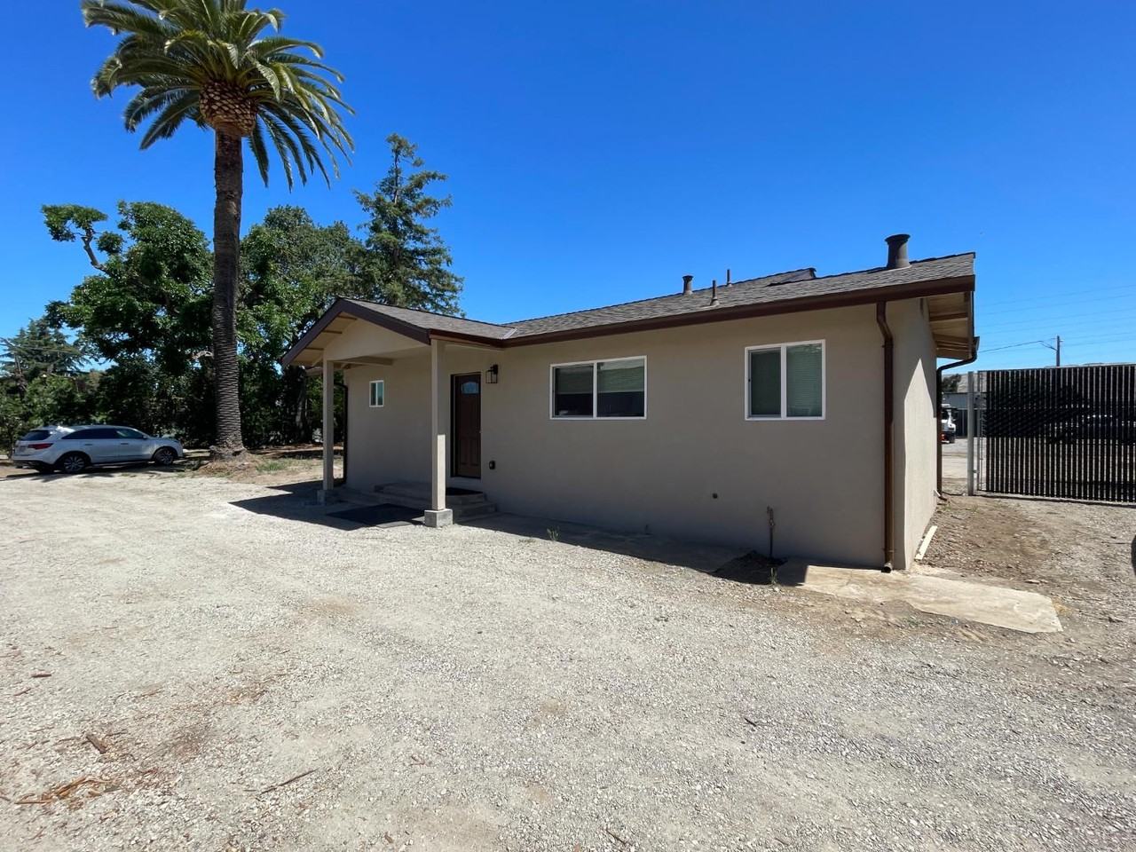 230 Miramonte Ave - Photo 3 of 13