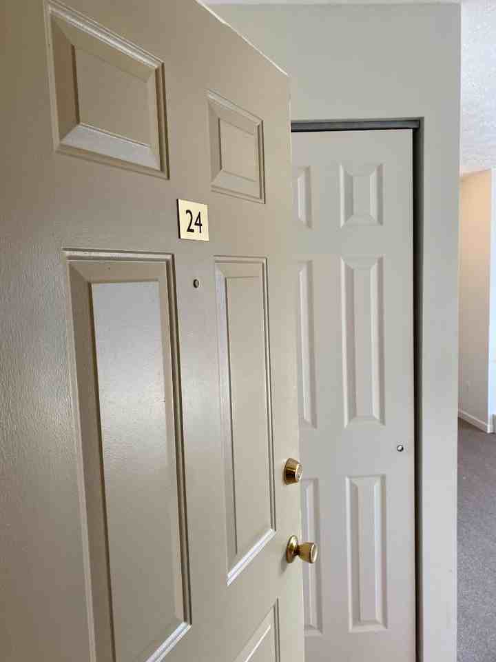 Eagles Pine Apartments - Photo 2 of 10