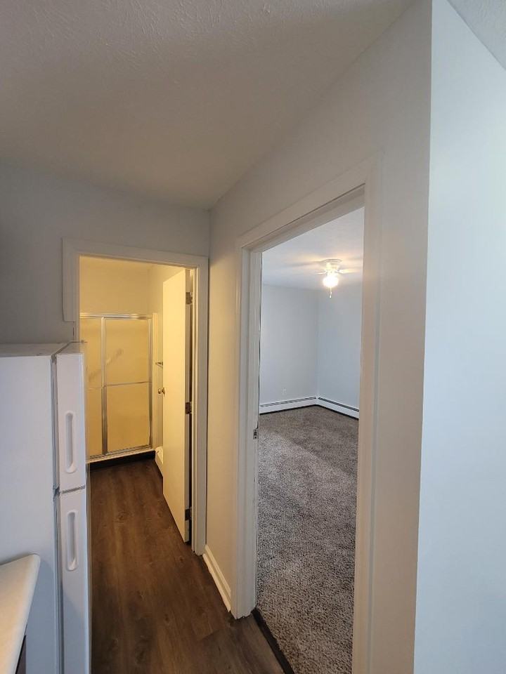 Eagles Pine Apartments - Photo 4 of 10