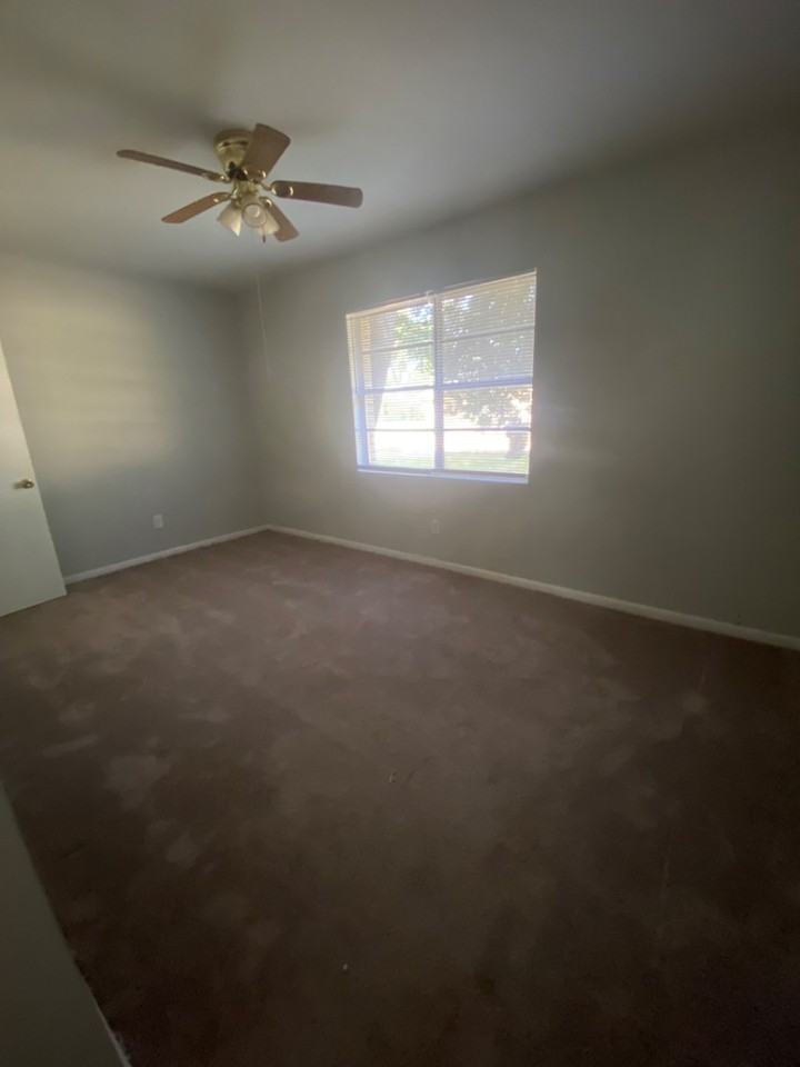 5409 Daffodil Ave - Photo 7 of 16