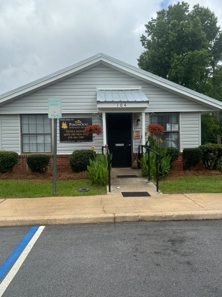 Pinewood - Photo 2 of 50