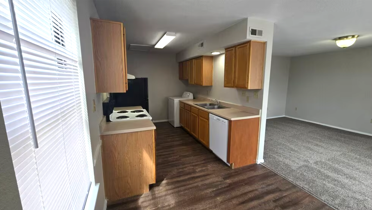 Park Ridge Apartments - Photo 7 of 50