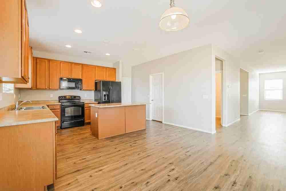 38241 W Padilla St - Photo 6 of 17