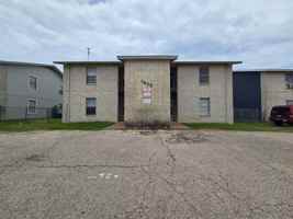 featured image of 1305 Quail Cir #A