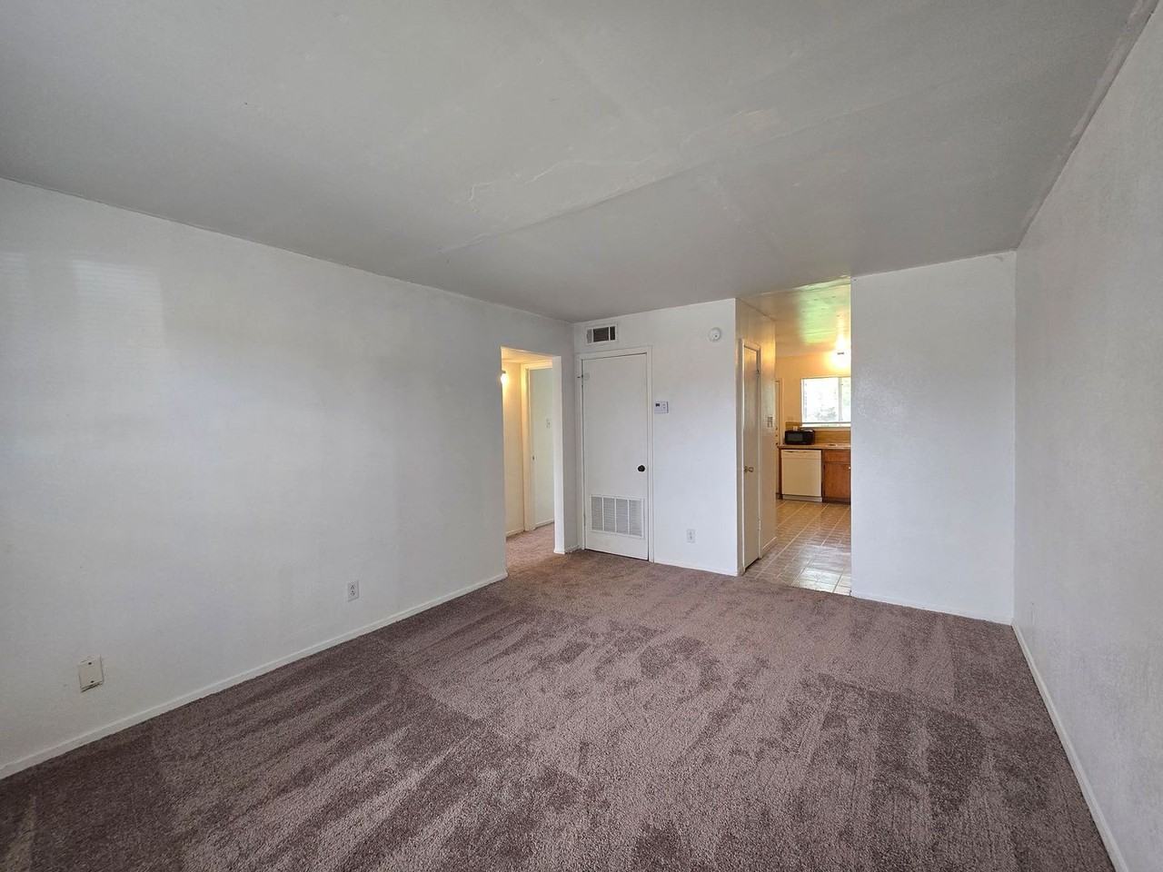 1305 Quail Cir #A - Photo 4 of 19