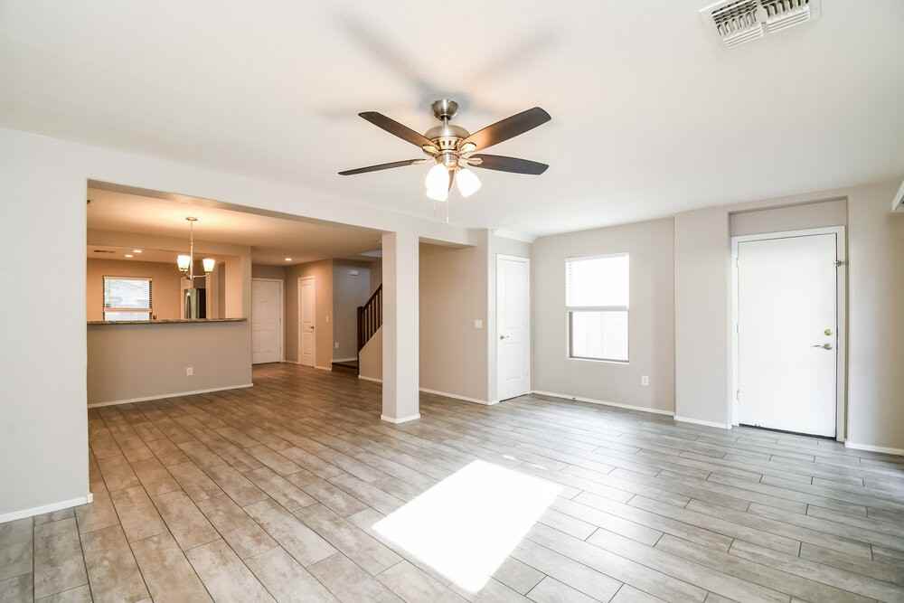 21153 E Stonecrest Dr - Photo 5 of 17