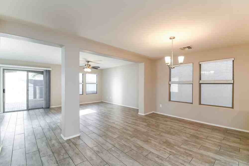 21153 E Stonecrest Dr - Photo 7 of 17
