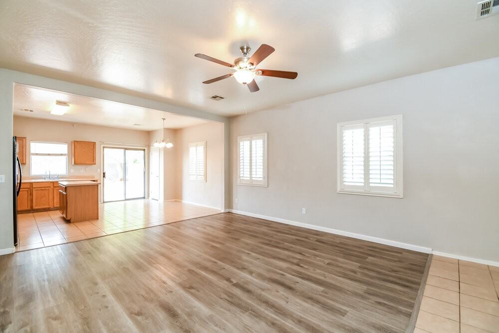 1937 E Lusitano Loop - Photo 3 of 16